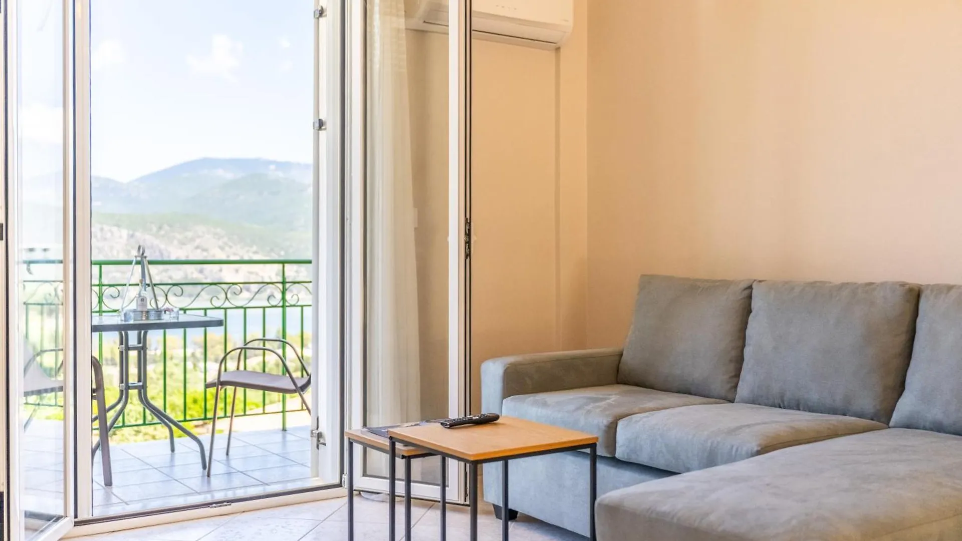 Apaggio Di Argostoli Apartments - Private Parking & Sea View 0*, 阿尔戈斯托利翁